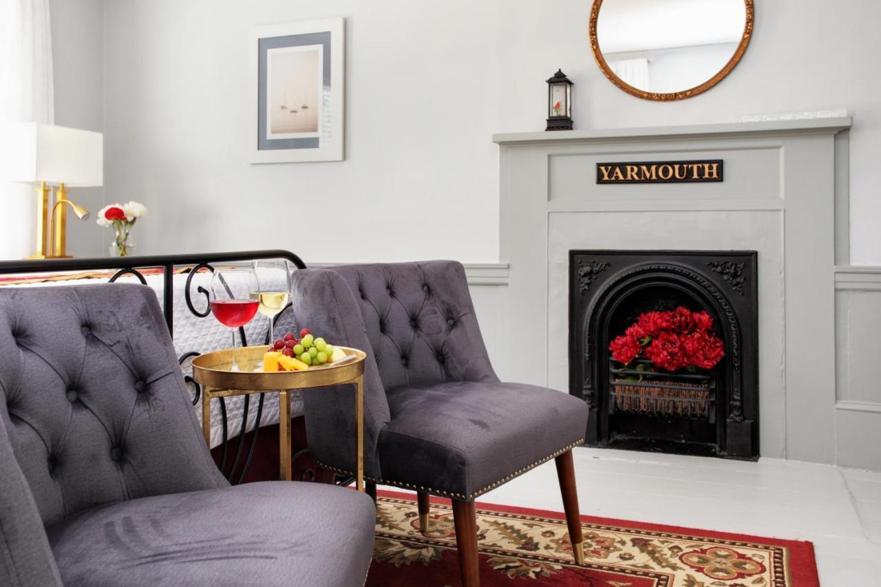 Inn On Main Yarmouth Port エクステリア 写真
