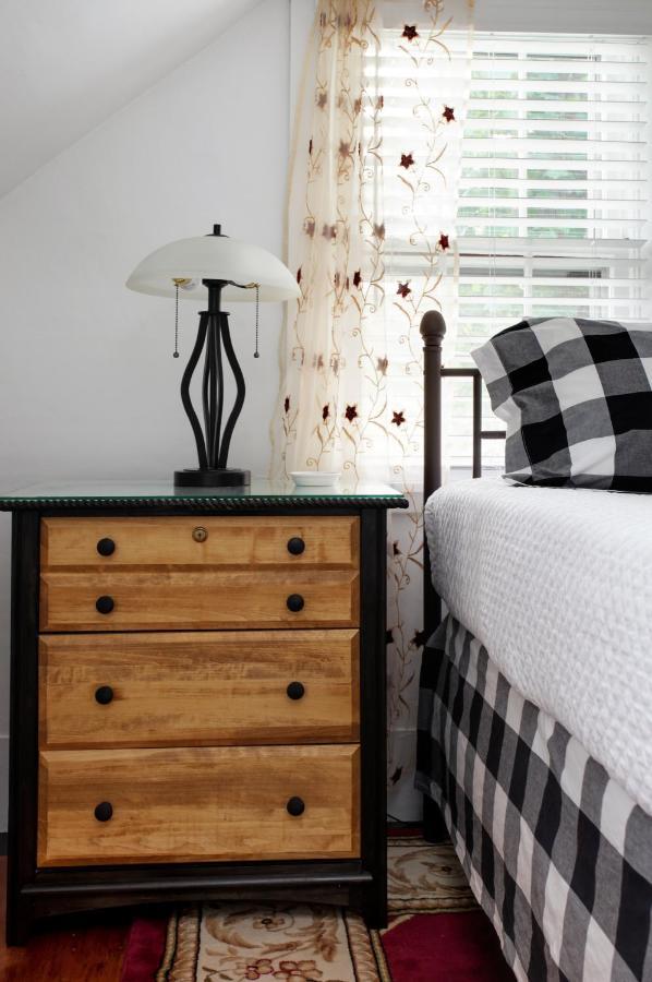 Inn On Main Yarmouth Port エクステリア 写真