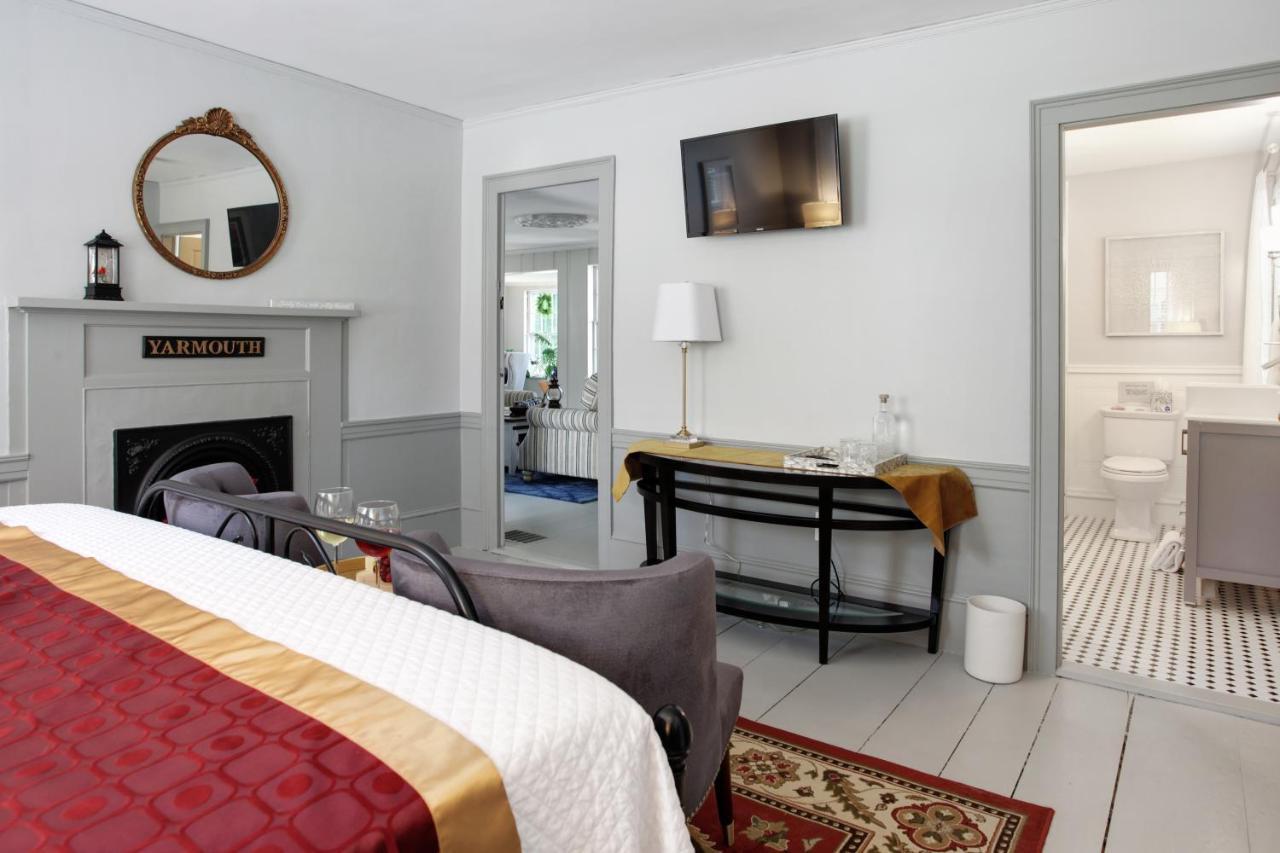 Inn On Main Yarmouth Port エクステリア 写真
