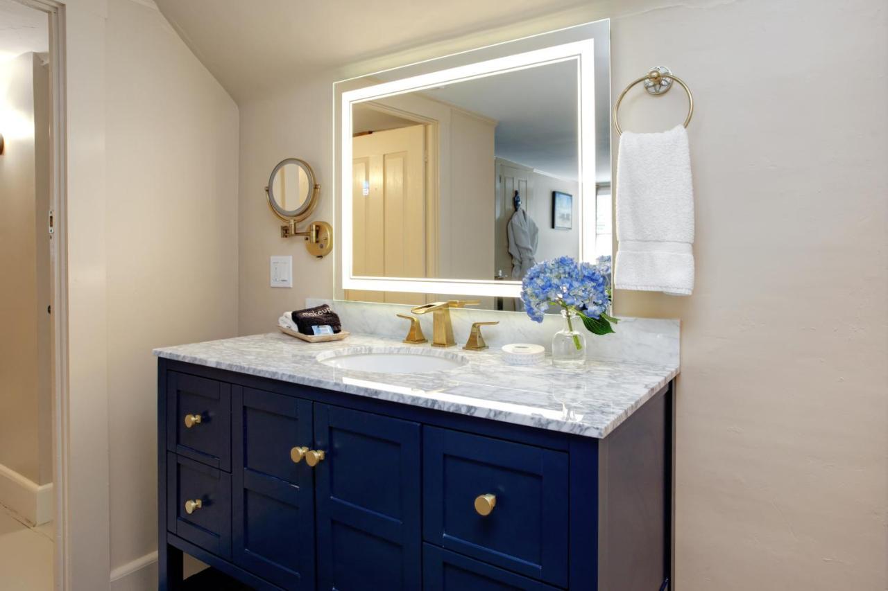 Inn On Main Yarmouth Port エクステリア 写真