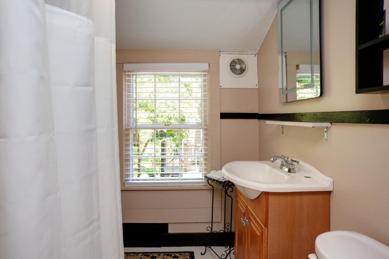Inn On Main Yarmouth Port エクステリア 写真